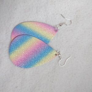 Tear drop dangle earrings